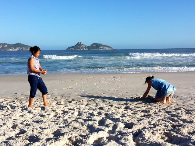 Barra da Tijuca Rio de Janeiro Beaches &copy Ari Oliveira / Brazil Beaches