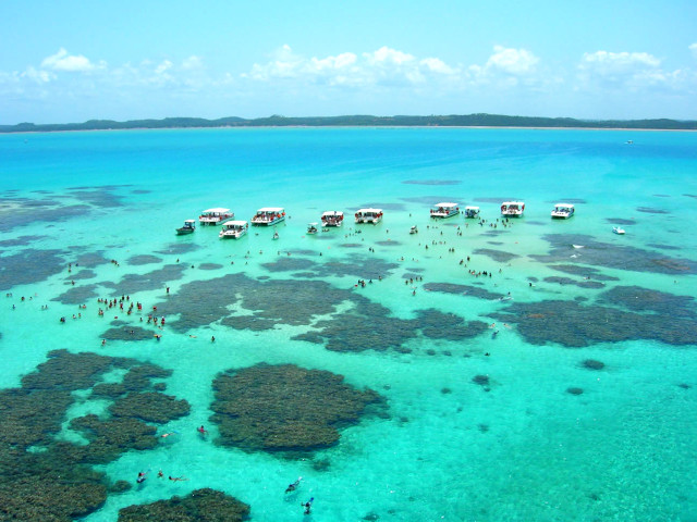 Maragogi, Costa dos Corais, Litoral Norte de Alagoas © SETUR-AL, ilustração